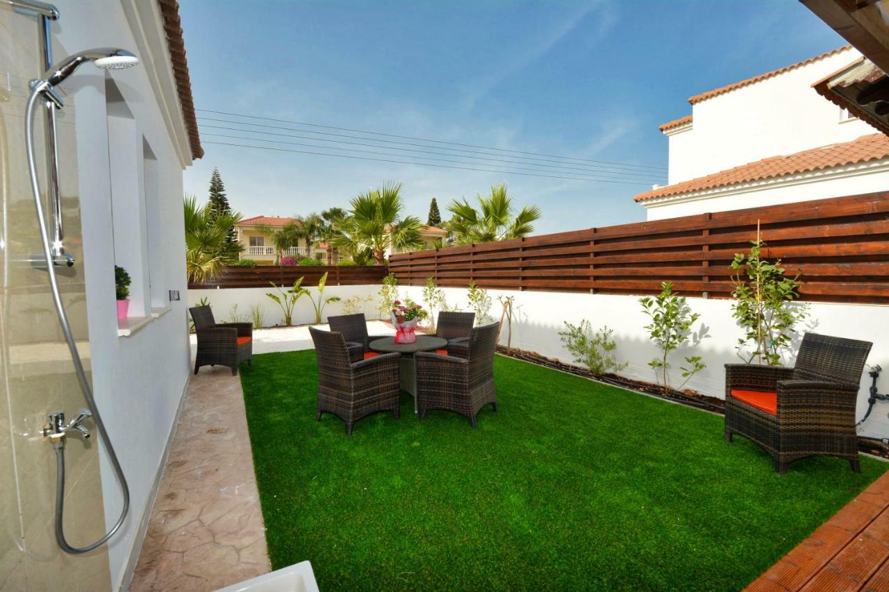 Nissi Palms Villa *