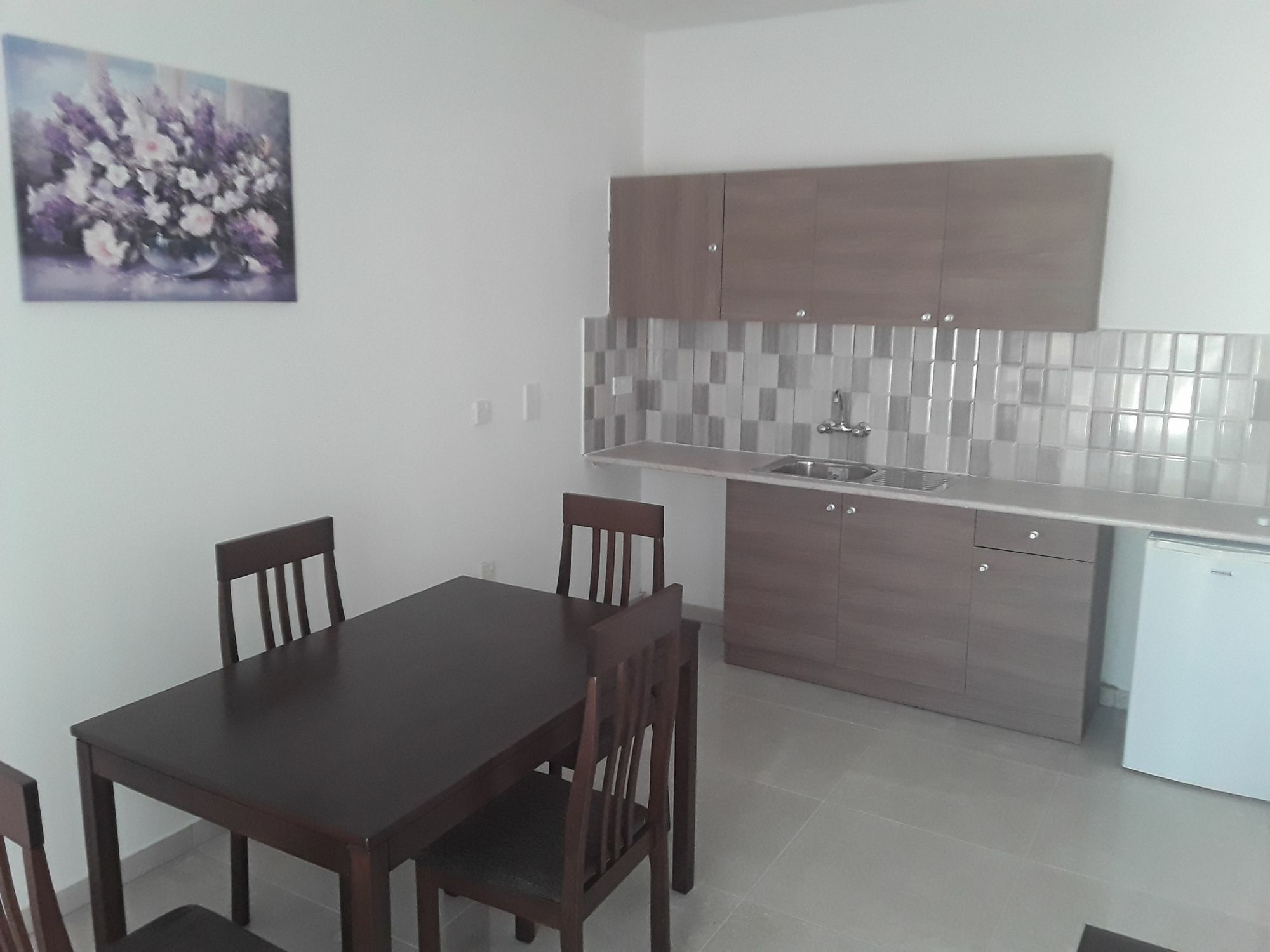 Apartment Annex *