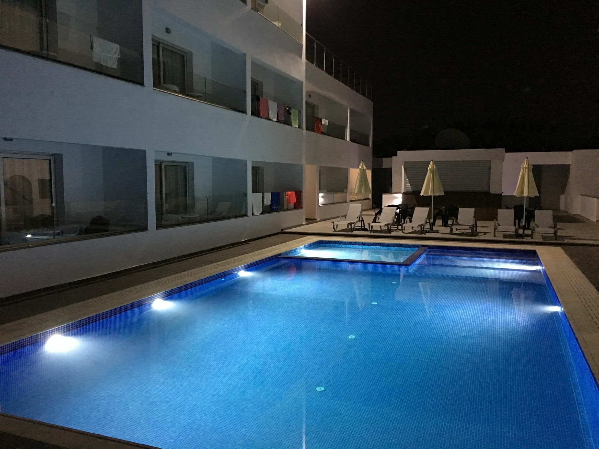 Annex Apartment *