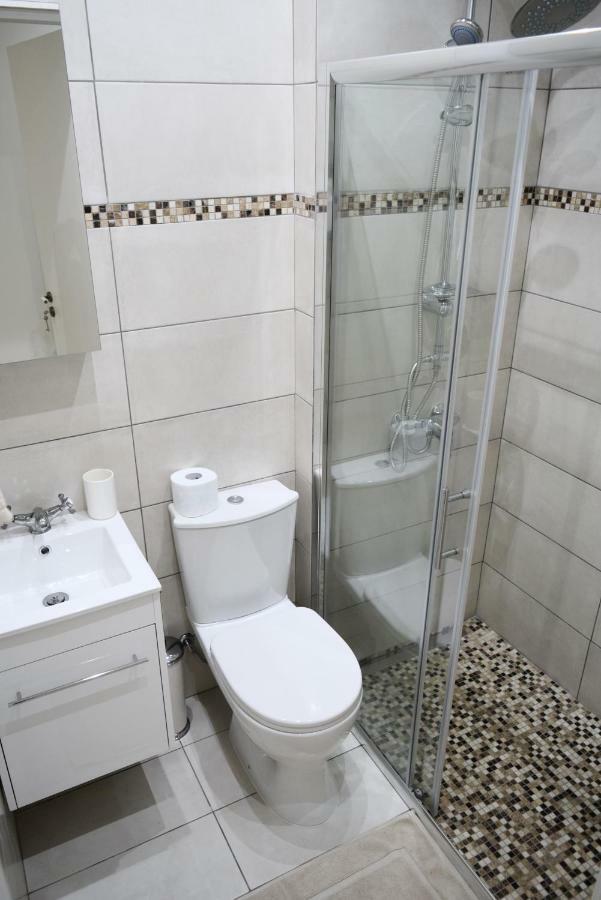 Apartment Freminore Apts. *