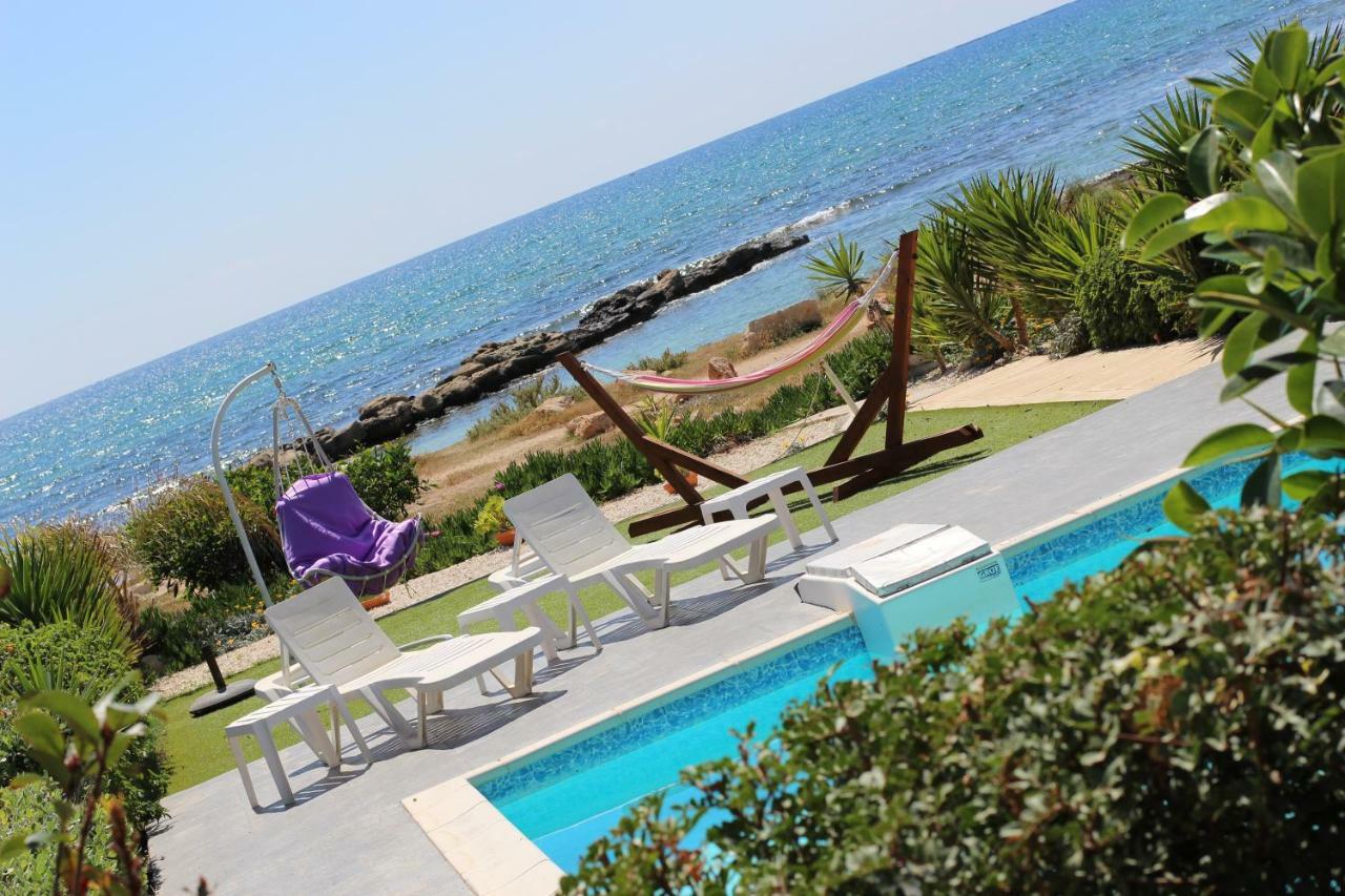 Gorgona Seafront 3 Bedroom With Private Swimming Pool *
