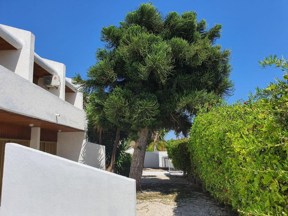 Villa Nissi Beach Luxury