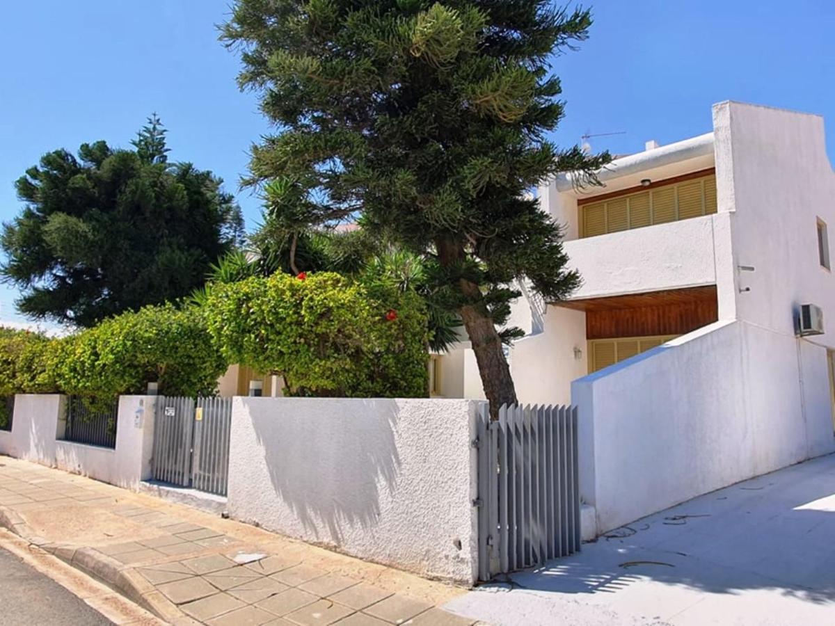 Villa Nissi Beach Luxury